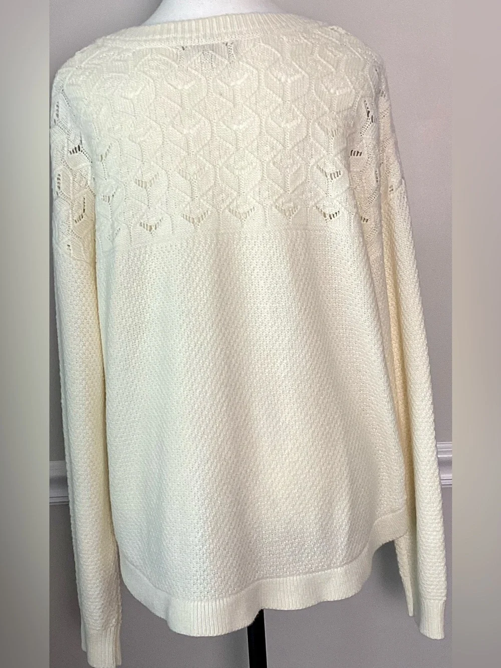 I. B. Diffusion Pullover Sweater Ivory Honeycomb Crochet & Scallop Hem Size L - Picture 3 of 12